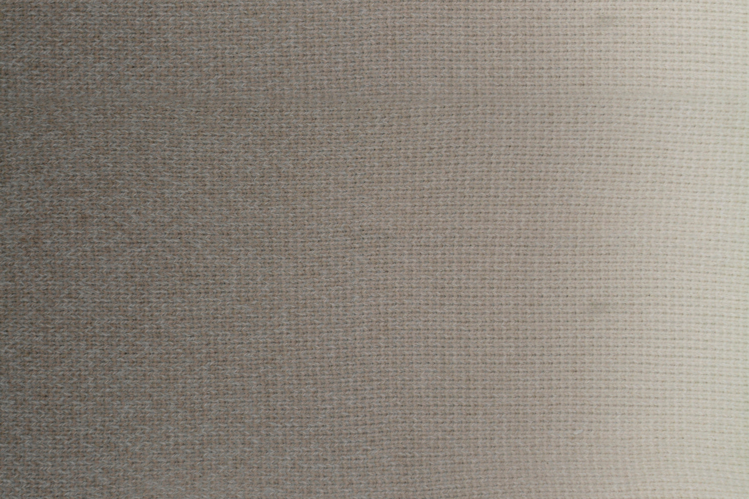 Círculo Marfim – Hilo Degradado Suave con Tacto Cachemir (200g)